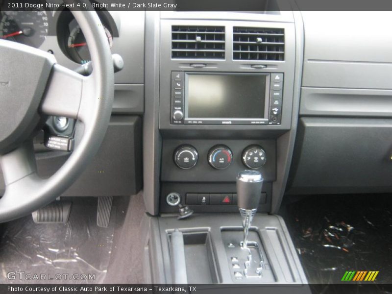 Bright White / Dark Slate Gray 2011 Dodge Nitro Heat 4.0