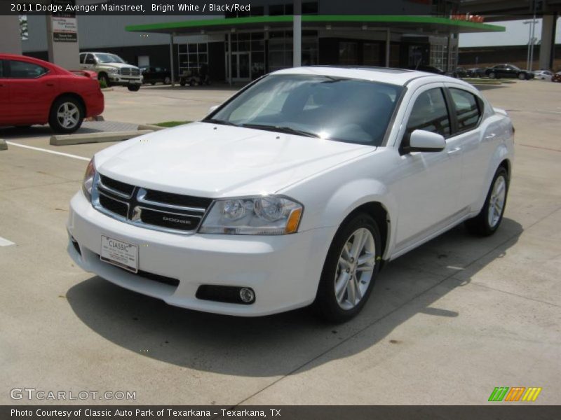 Bright White / Black/Red 2011 Dodge Avenger Mainstreet