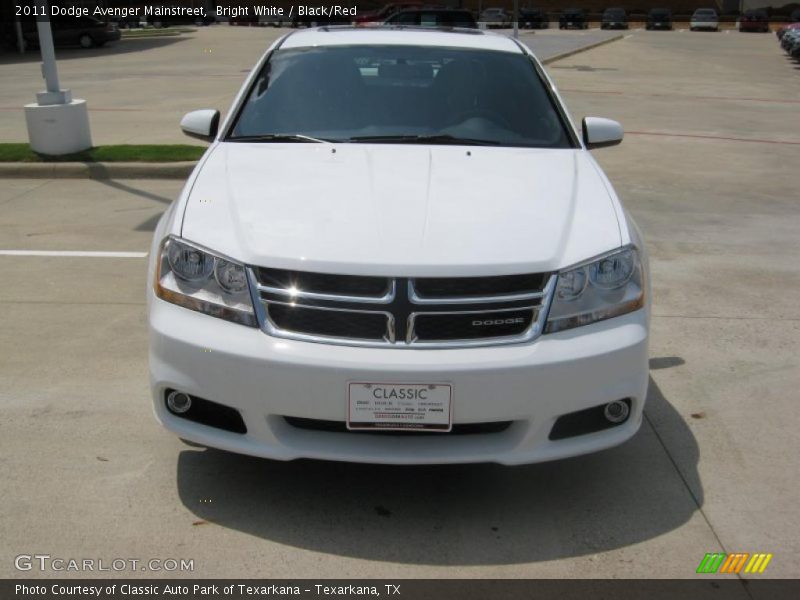 Bright White / Black/Red 2011 Dodge Avenger Mainstreet