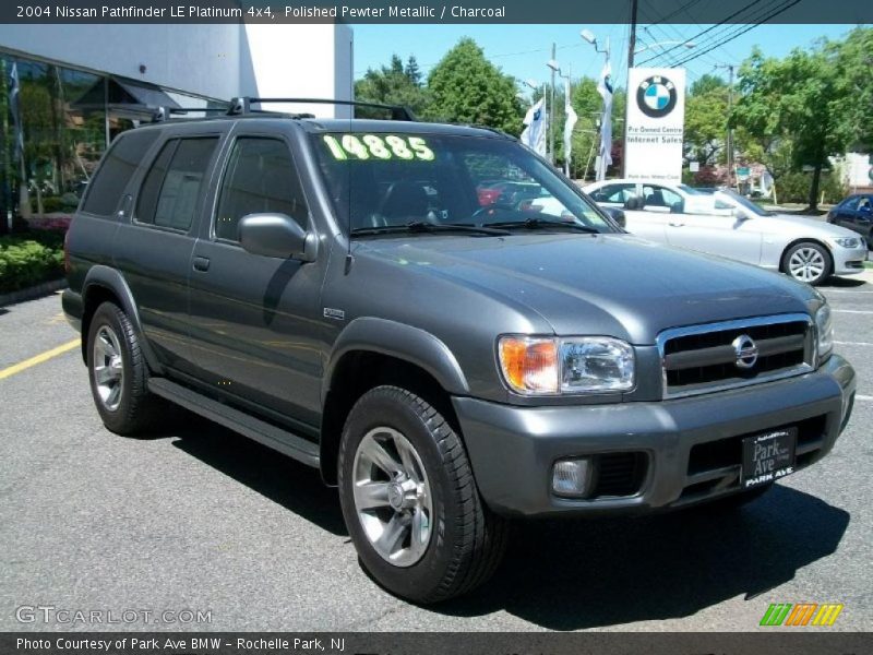 Front 3/4 View of 2004 Pathfinder LE Platinum 4x4