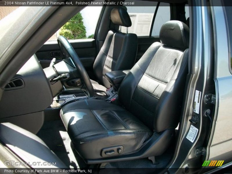  2004 Pathfinder LE Platinum 4x4 Charcoal Interior