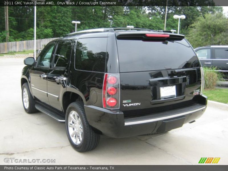 Onyx Black / Cocoa/Light Cashmere 2011 GMC Yukon Denali AWD