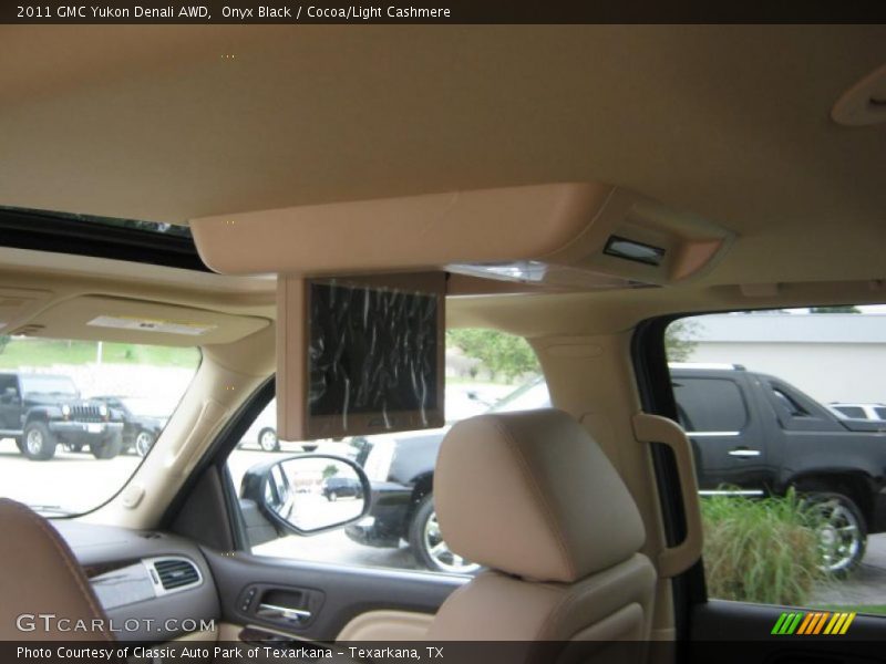Onyx Black / Cocoa/Light Cashmere 2011 GMC Yukon Denali AWD