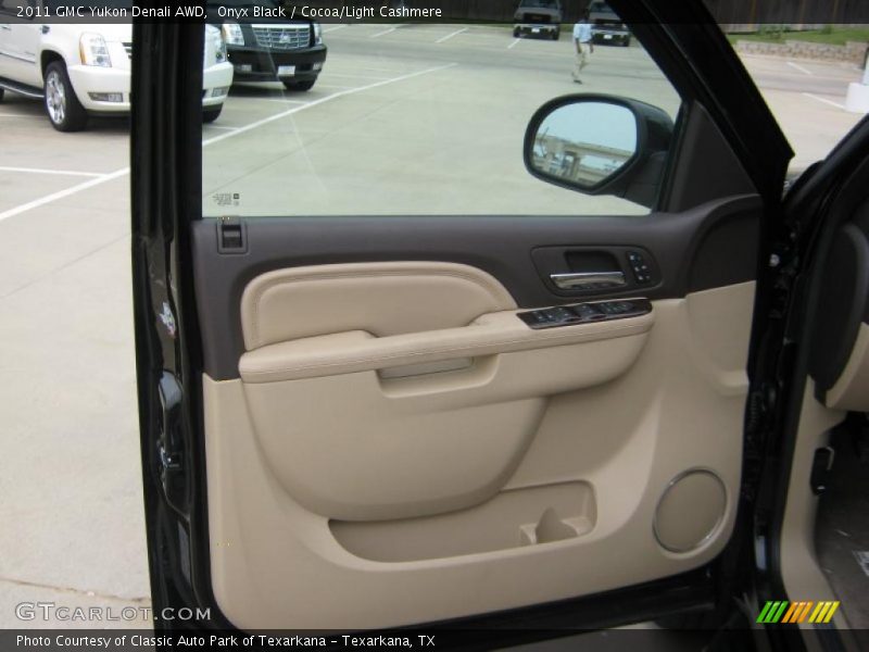 Onyx Black / Cocoa/Light Cashmere 2011 GMC Yukon Denali AWD