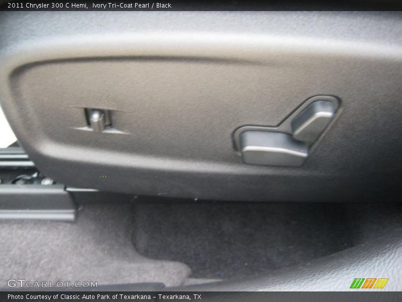 Ivory Tri-Coat Pearl / Black 2011 Chrysler 300 C Hemi