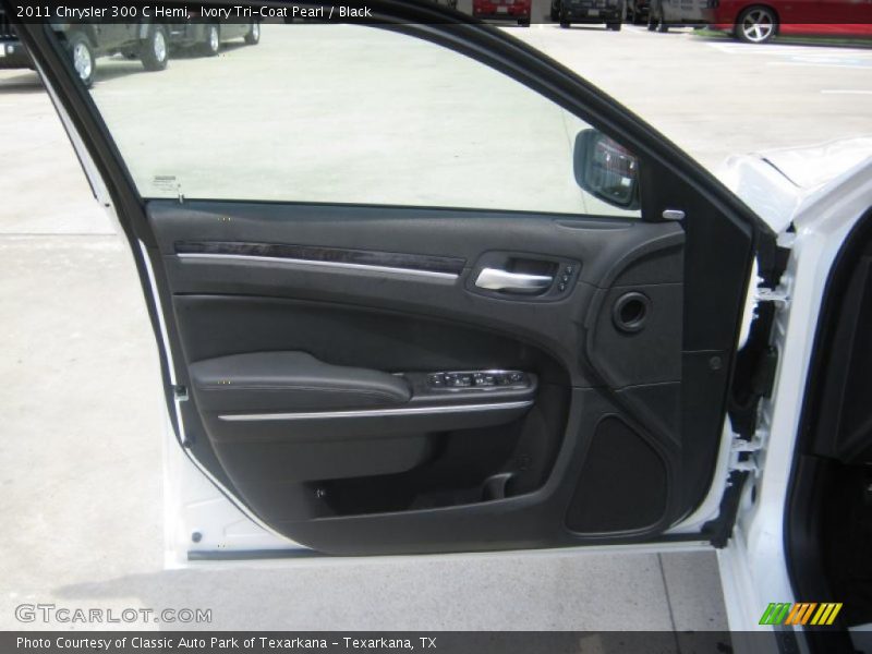 Door Panel of 2011 300 C Hemi