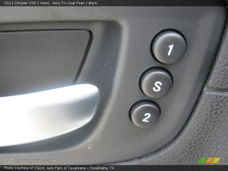 Controls of 2011 300 C Hemi
