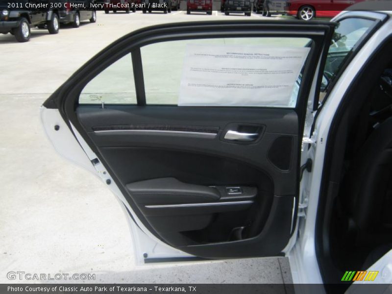 Door Panel of 2011 300 C Hemi