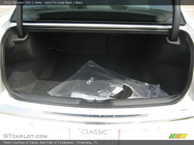 Ivory Tri-Coat Pearl / Black 2011 Chrysler 300 C Hemi