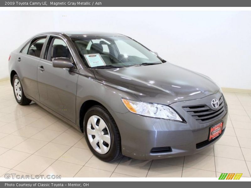 Magnetic Gray Metallic / Ash 2009 Toyota Camry LE