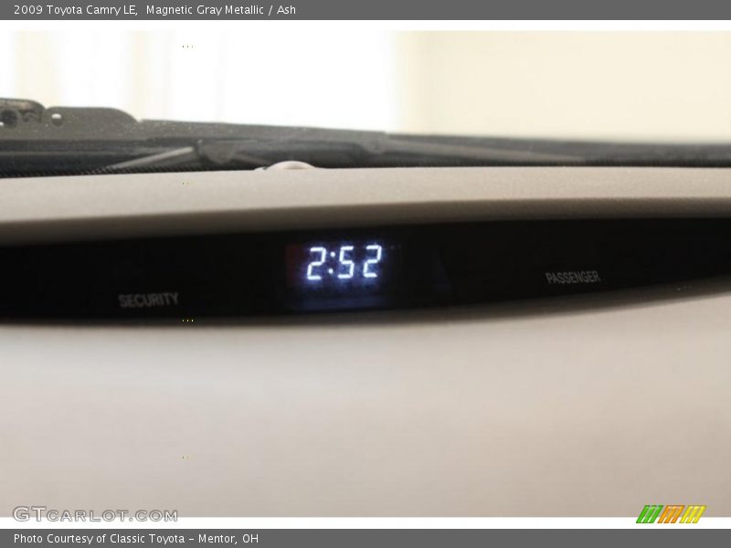 Magnetic Gray Metallic / Ash 2009 Toyota Camry LE