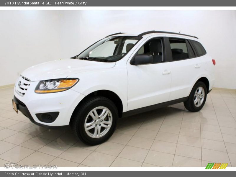 Pearl White / Gray 2010 Hyundai Santa Fe GLS