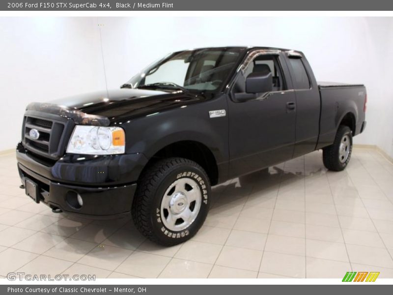 Black / Medium Flint 2006 Ford F150 STX SuperCab 4x4