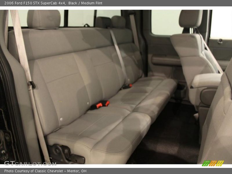 Black / Medium Flint 2006 Ford F150 STX SuperCab 4x4