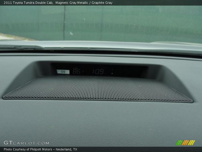 Magnetic Gray Metallic / Graphite Gray 2011 Toyota Tundra Double Cab