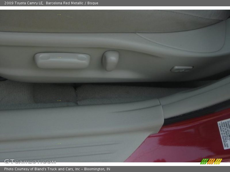 Barcelona Red Metallic / Bisque 2009 Toyota Camry LE