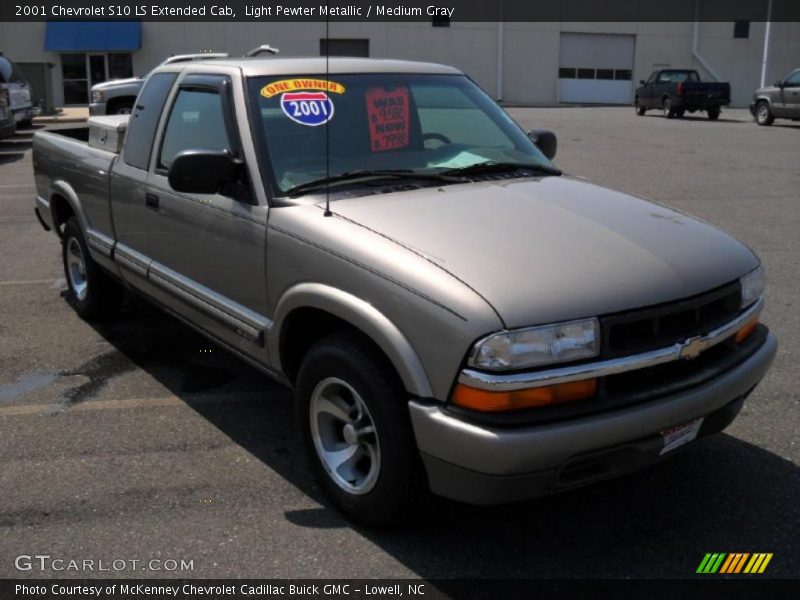 Light Pewter Metallic / Medium Gray 2001 Chevrolet S10 LS Extended Cab