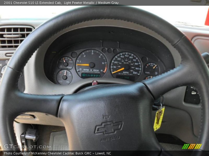 Light Pewter Metallic / Medium Gray 2001 Chevrolet S10 LS Extended Cab
