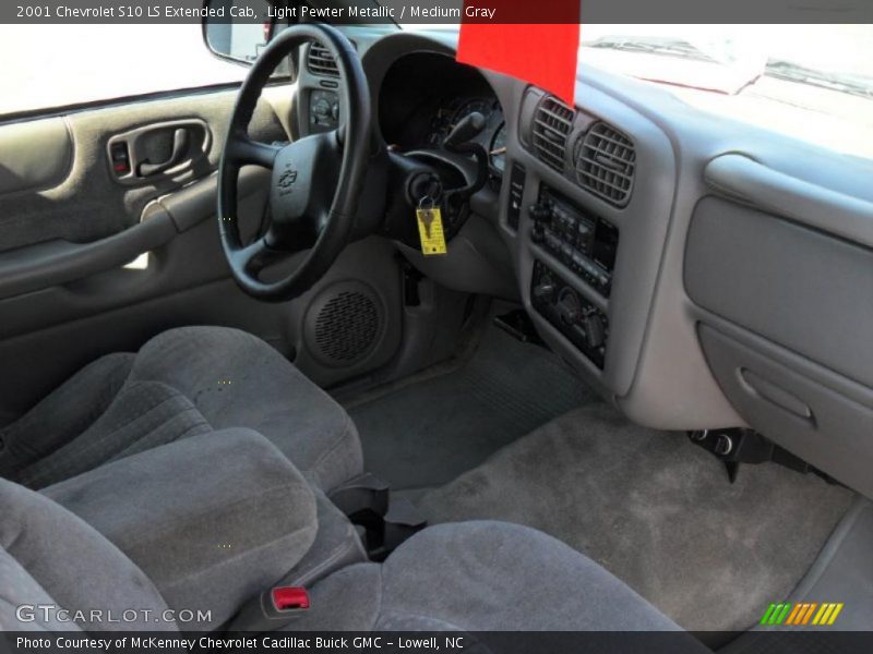 Light Pewter Metallic / Medium Gray 2001 Chevrolet S10 LS Extended Cab