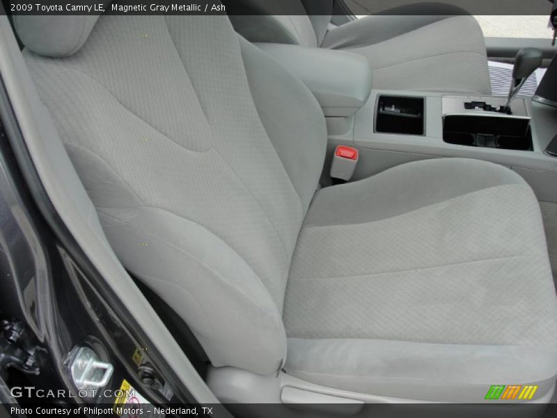 Magnetic Gray Metallic / Ash 2009 Toyota Camry LE