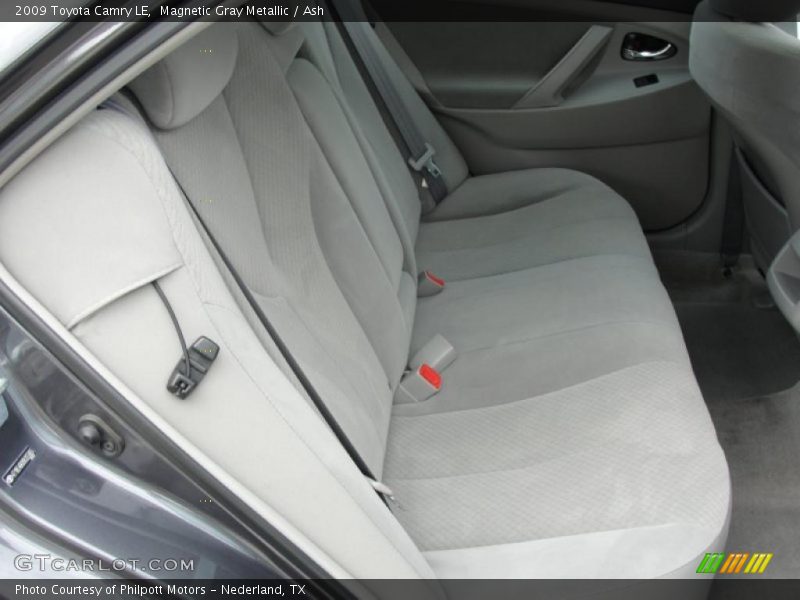 Magnetic Gray Metallic / Ash 2009 Toyota Camry LE