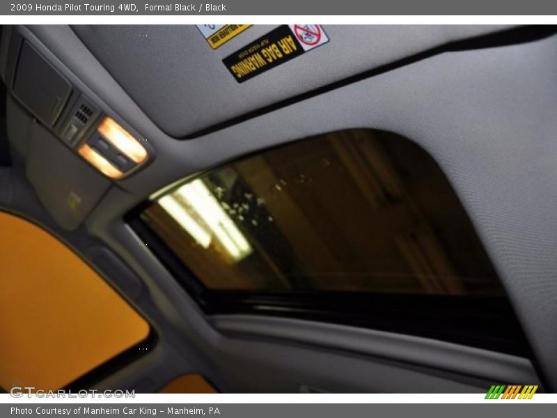 Formal Black / Black 2009 Honda Pilot Touring 4WD