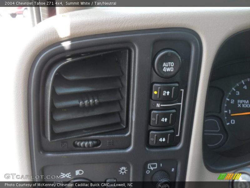 Summit White / Tan/Neutral 2004 Chevrolet Tahoe Z71 4x4