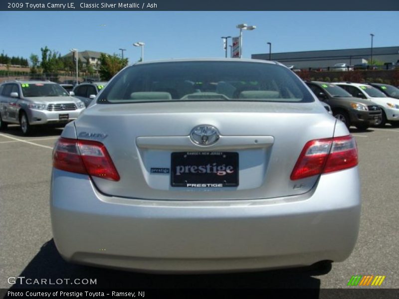 Classic Silver Metallic / Ash 2009 Toyota Camry LE