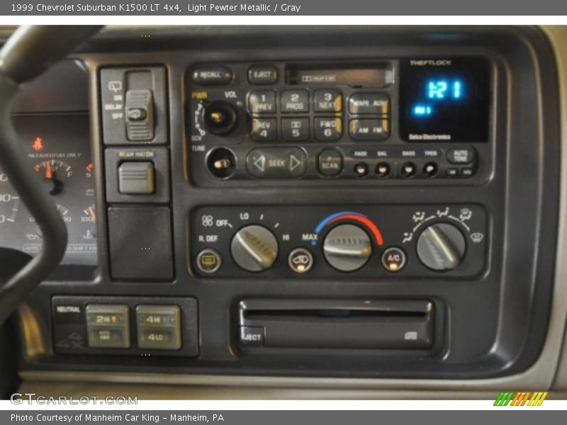 Light Pewter Metallic / Gray 1999 Chevrolet Suburban K1500 LT 4x4