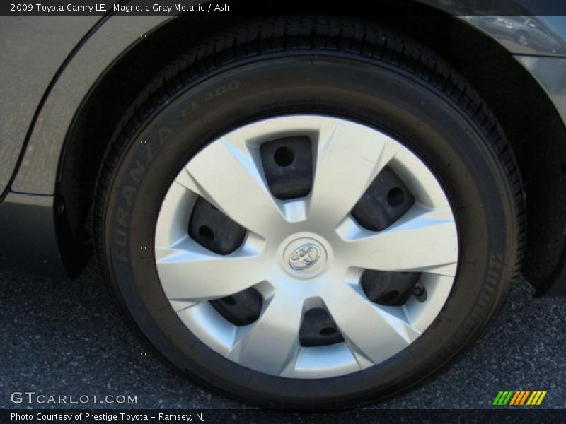 Magnetic Gray Metallic / Ash 2009 Toyota Camry LE