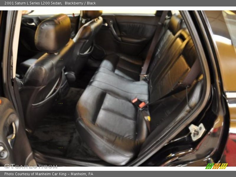 Blackberry / Black 2001 Saturn L Series L200 Sedan