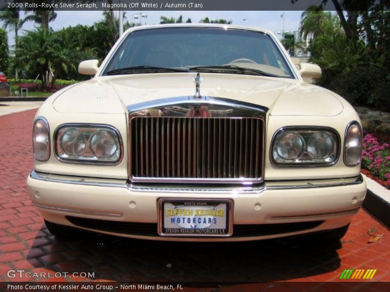 Magnolia (Off White) / Autumn (Tan) 2000 Rolls-Royce Silver Seraph