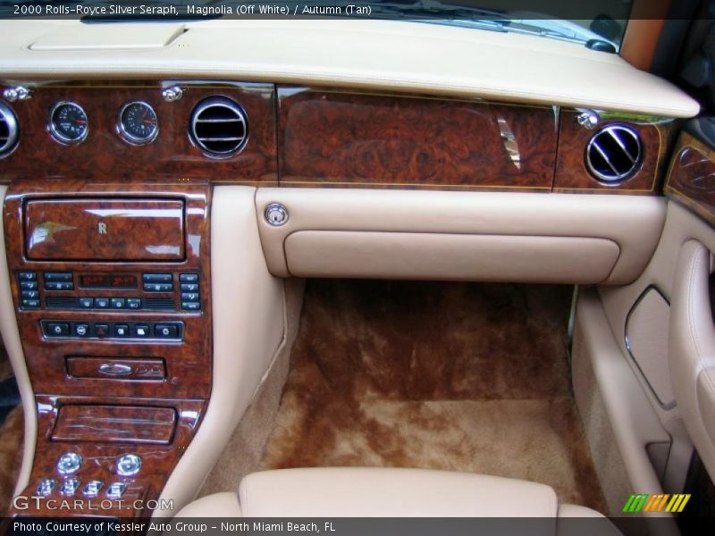 Magnolia (Off White) / Autumn (Tan) 2000 Rolls-Royce Silver Seraph