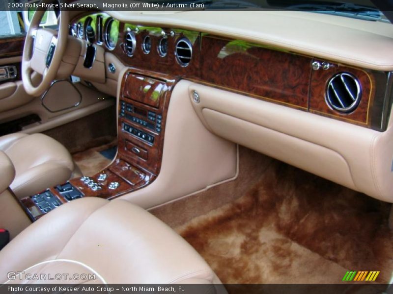 Dashboard of 2000 Silver Seraph 