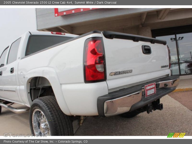 Summit White / Dark Charcoal 2005 Chevrolet Silverado 1500 LS Crew Cab 4x4