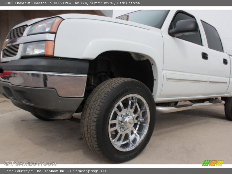 Summit White / Dark Charcoal 2005 Chevrolet Silverado 1500 LS Crew Cab 4x4