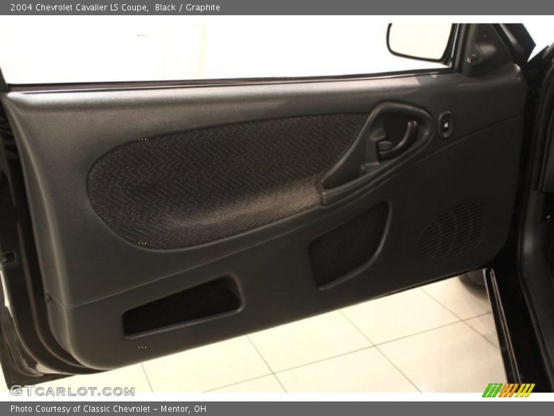 Black / Graphite 2004 Chevrolet Cavalier LS Coupe