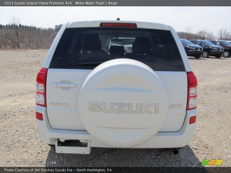White Water Pearl / Beige 2011 Suzuki Grand Vitara Premium 4x4