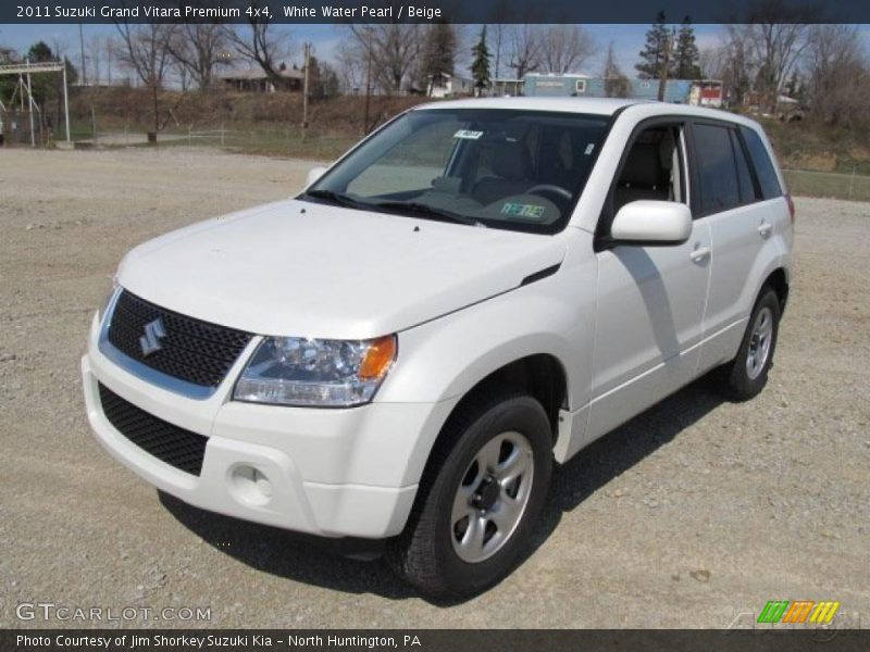 Front 3/4 View of 2011 Grand Vitara Premium 4x4