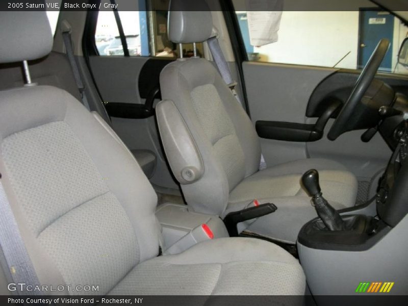 Black Onyx / Gray 2005 Saturn VUE