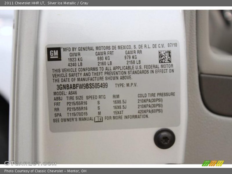 Silver Ice Metallic / Gray 2011 Chevrolet HHR LT