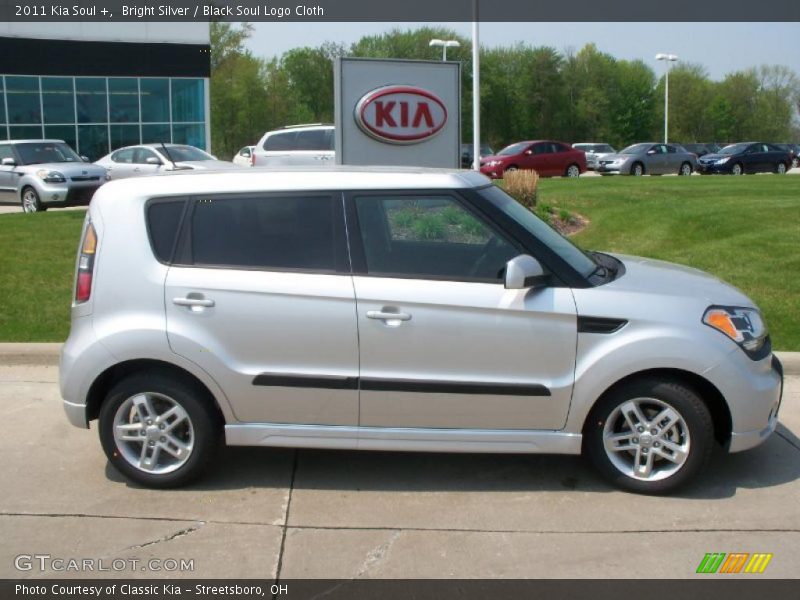 Bright Silver / Black Soul Logo Cloth 2011 Kia Soul +
