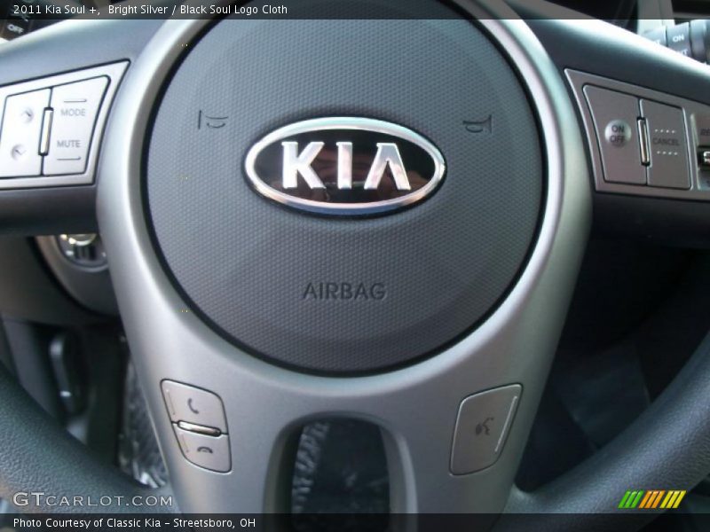 Bright Silver / Black Soul Logo Cloth 2011 Kia Soul +