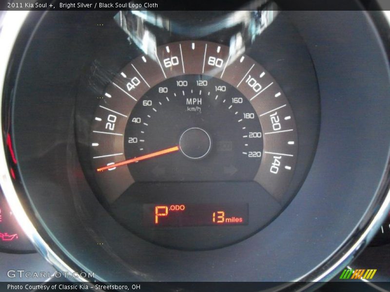 Bright Silver / Black Soul Logo Cloth 2011 Kia Soul +
