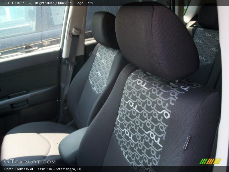 Bright Silver / Black Soul Logo Cloth 2011 Kia Soul +