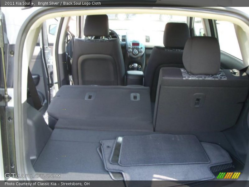 Bright Silver / Black Soul Logo Cloth 2011 Kia Soul +