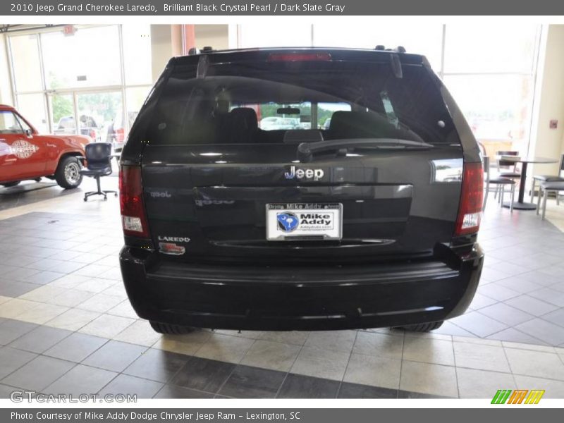 Brilliant Black Crystal Pearl / Dark Slate Gray 2010 Jeep Grand Cherokee Laredo