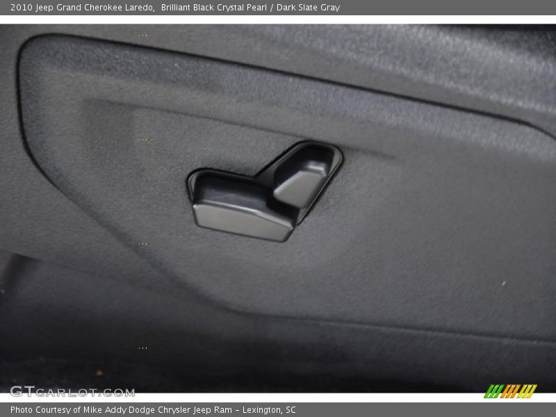 Brilliant Black Crystal Pearl / Dark Slate Gray 2010 Jeep Grand Cherokee Laredo