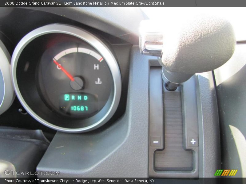 Light Sandstone Metallic / Medium Slate Gray/Light Shale 2008 Dodge Grand Caravan SE