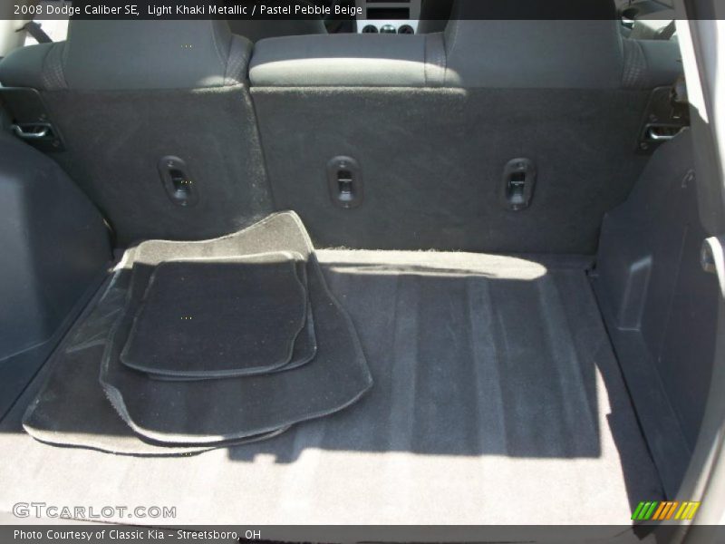 Light Khaki Metallic / Pastel Pebble Beige 2008 Dodge Caliber SE